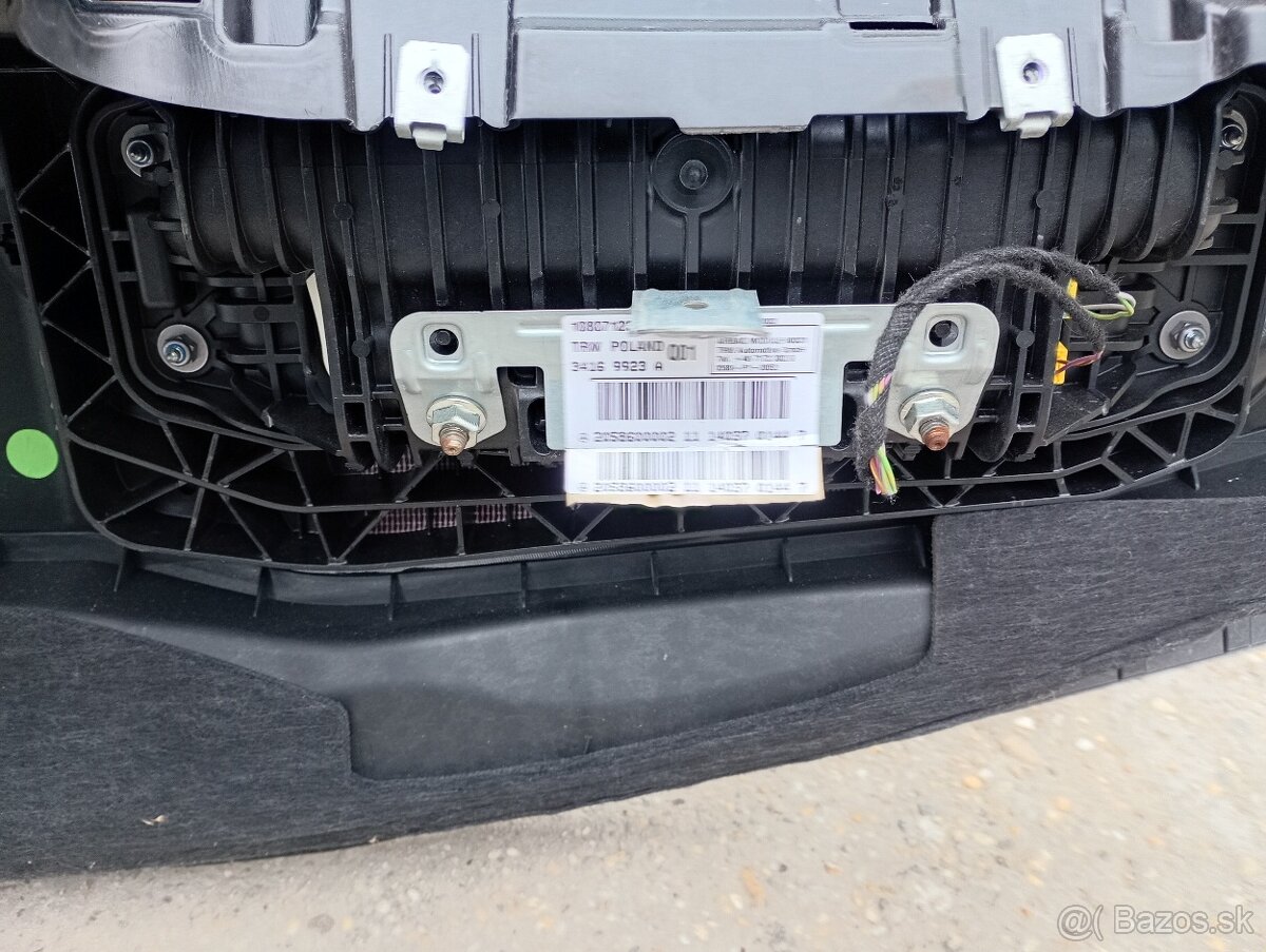 Mercedes w176 a-class palubovka - 3