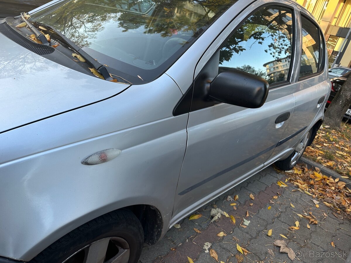 Toyota Yaris 1.0 - 3