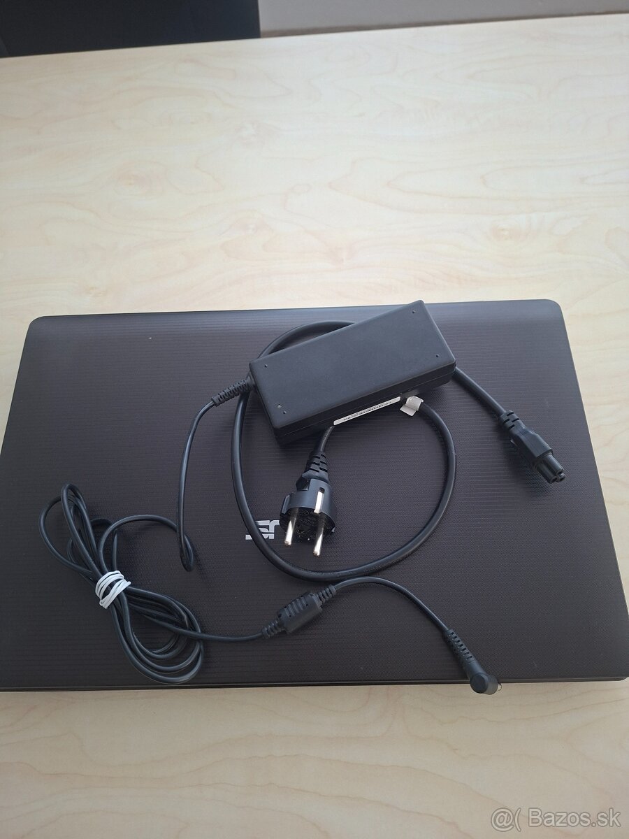 ASUS X73SV-TY466V 17,3" i3 – poškodený flex displej - 3