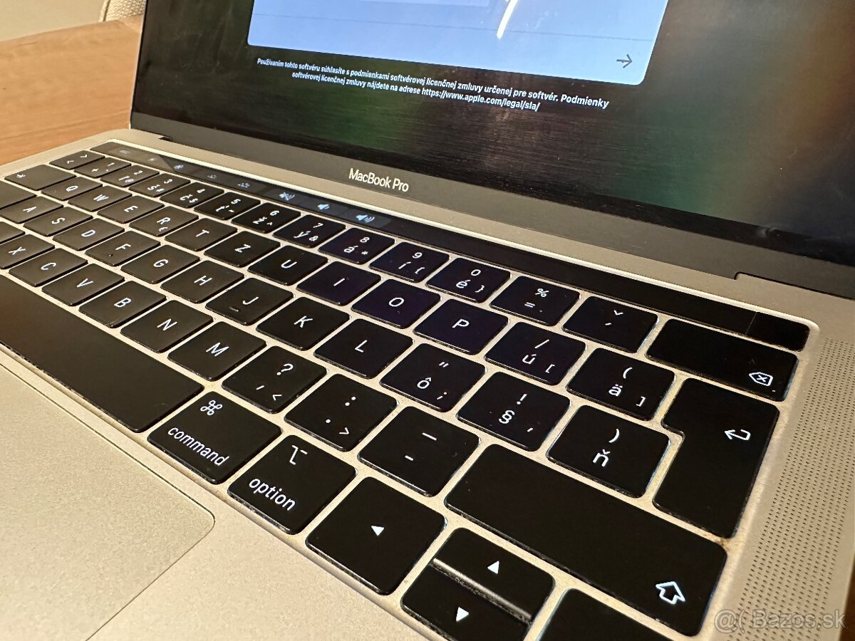 Predám MacBook Pro 13" Silver 2019 – Touch Bar, 8GB/128GB - 3