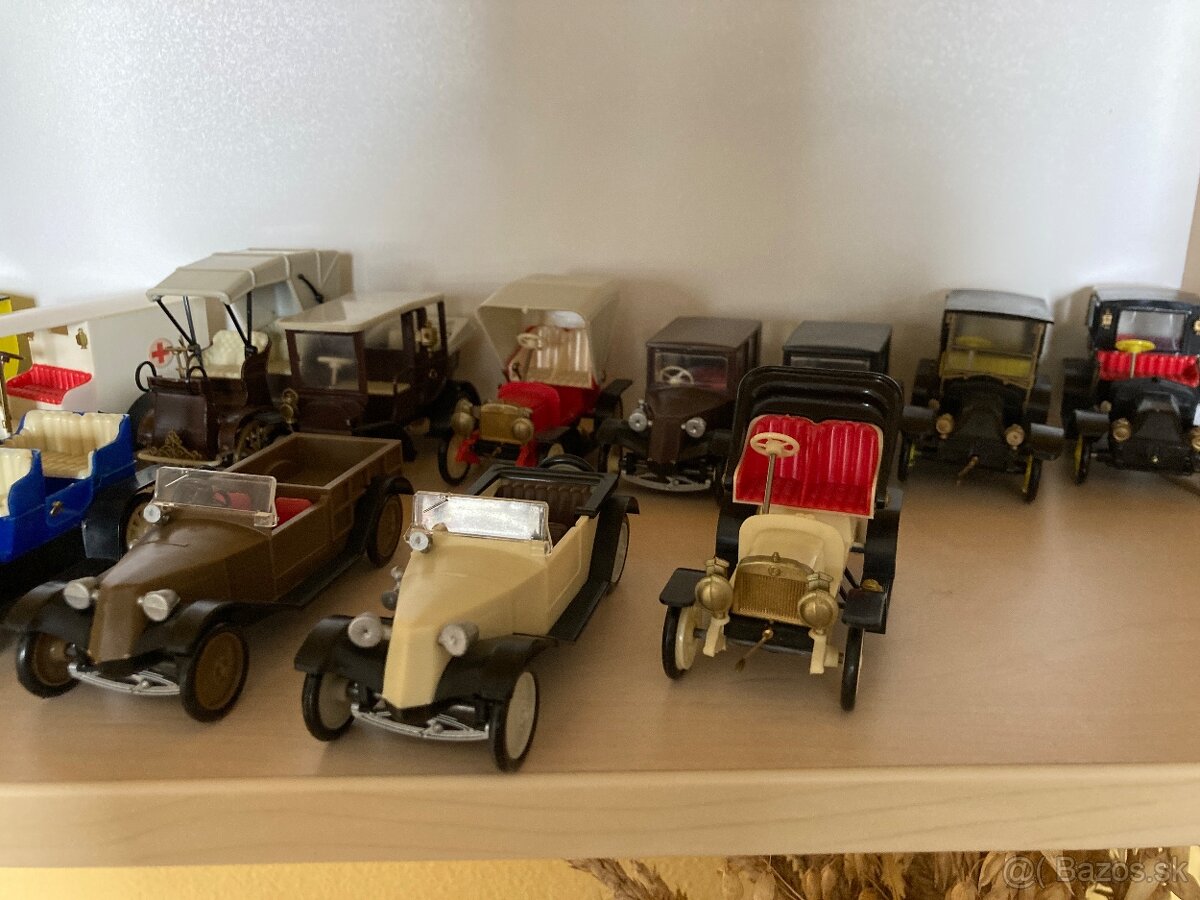 Staré autíčka do zbierky - 3