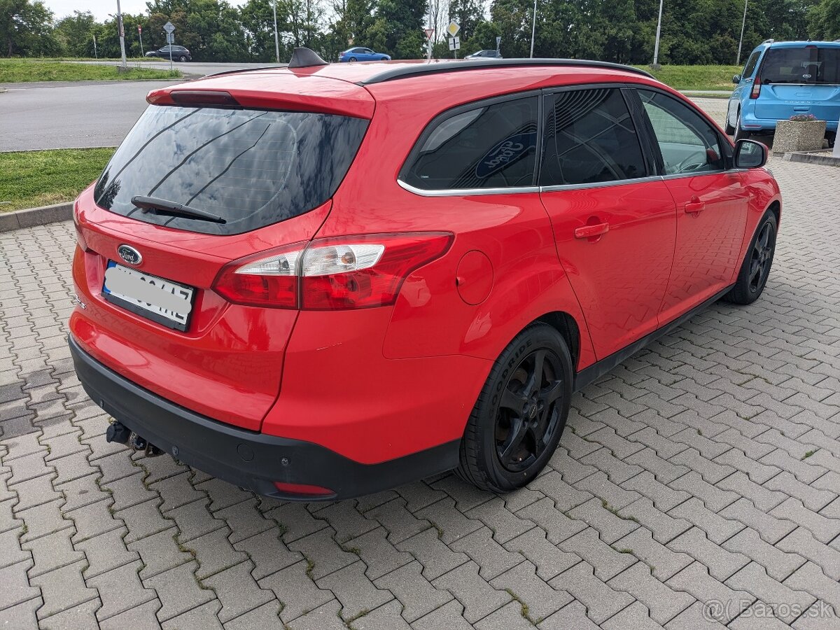 FORD Focus Kombi 2013 benzín - 3