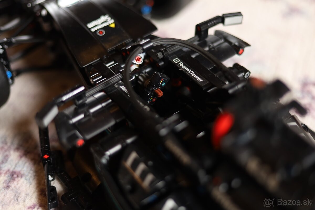 LEGO Mercedes-AMG F1 W14 E Performance 42171 - 3