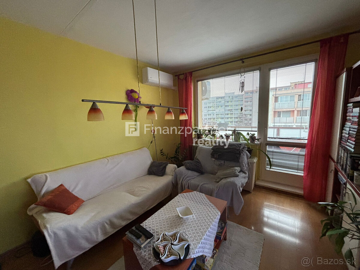 Na predaj 2-izbový byt - 3