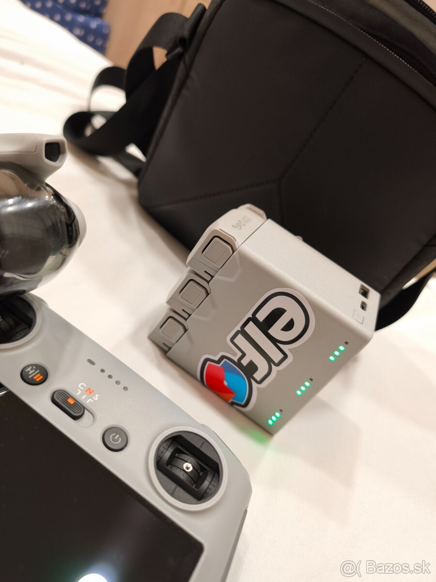 DJI Mini 3 Fly More Combo (DJI RC) (GL) - 3