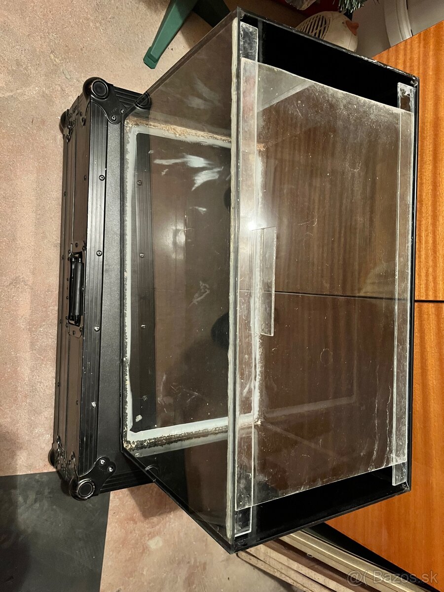 Predám akvárium 60 litrov - 3