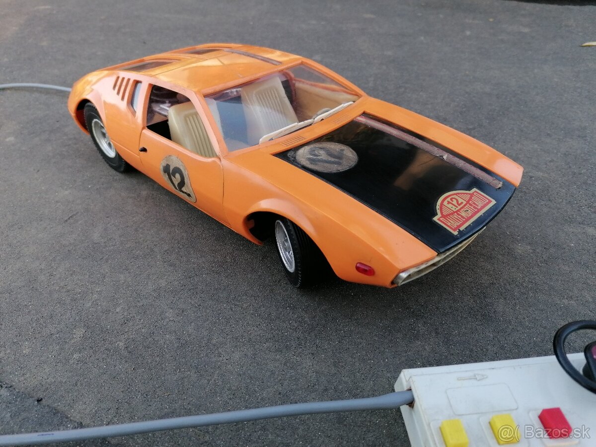 Predám starožitné auto na ovládanie Mangusta 1:12 - 3