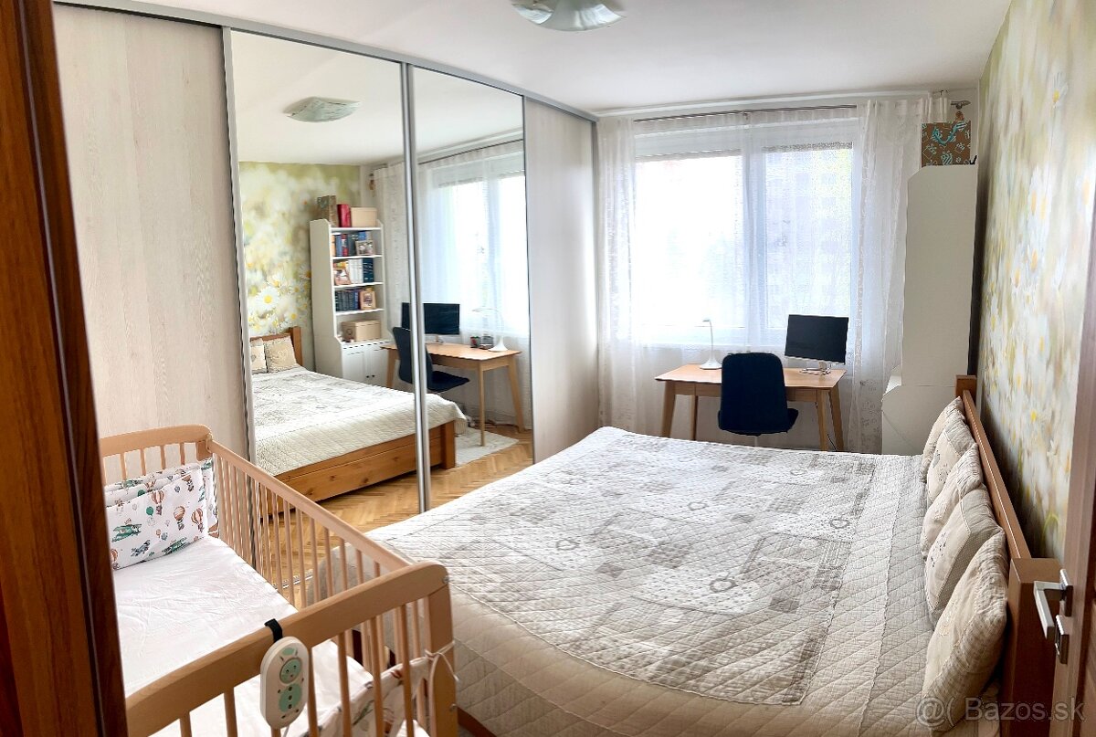 Veľký 3 izbový byt s dvoma balkónmi na Nábrežnej, Nové Zámky - 3