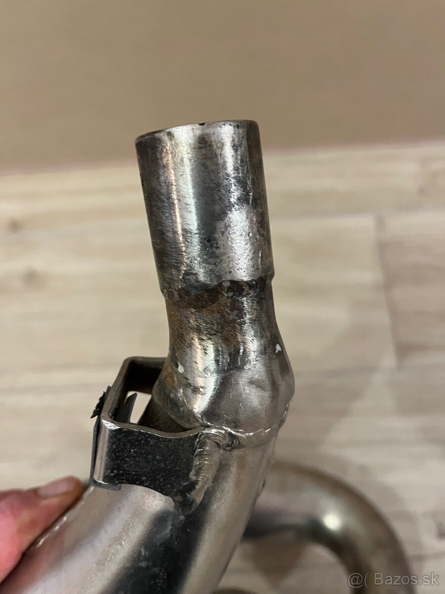 Koleno výfuku KTM - 3