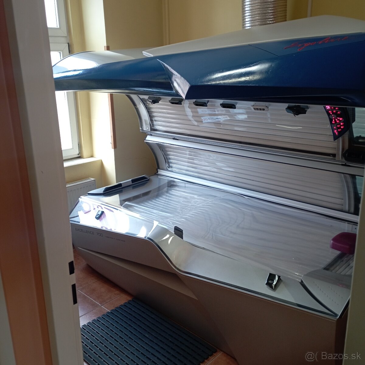 Predám ležaté solárium značky Ergoline - 3