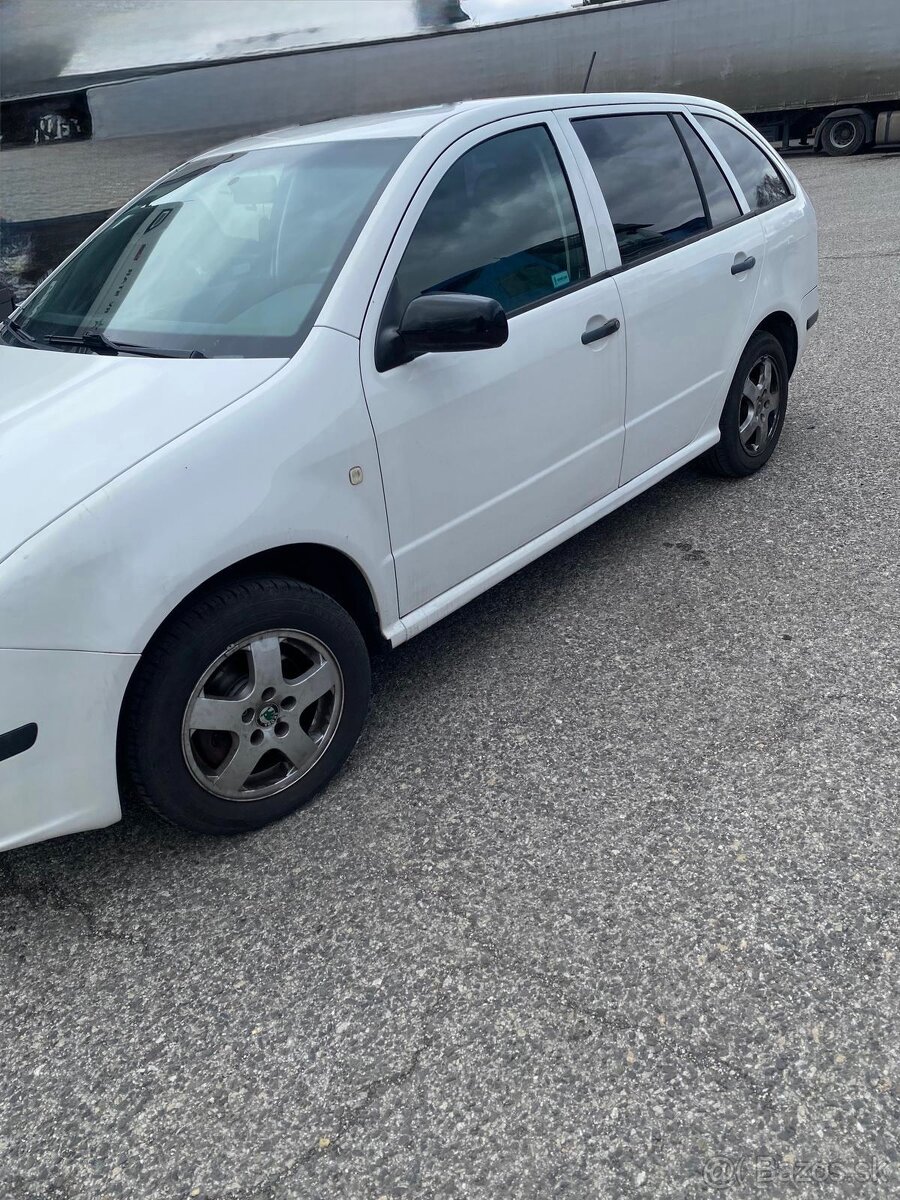 Škoda fabia - 3