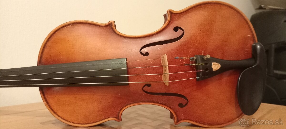 Husle model Gurneri - 3