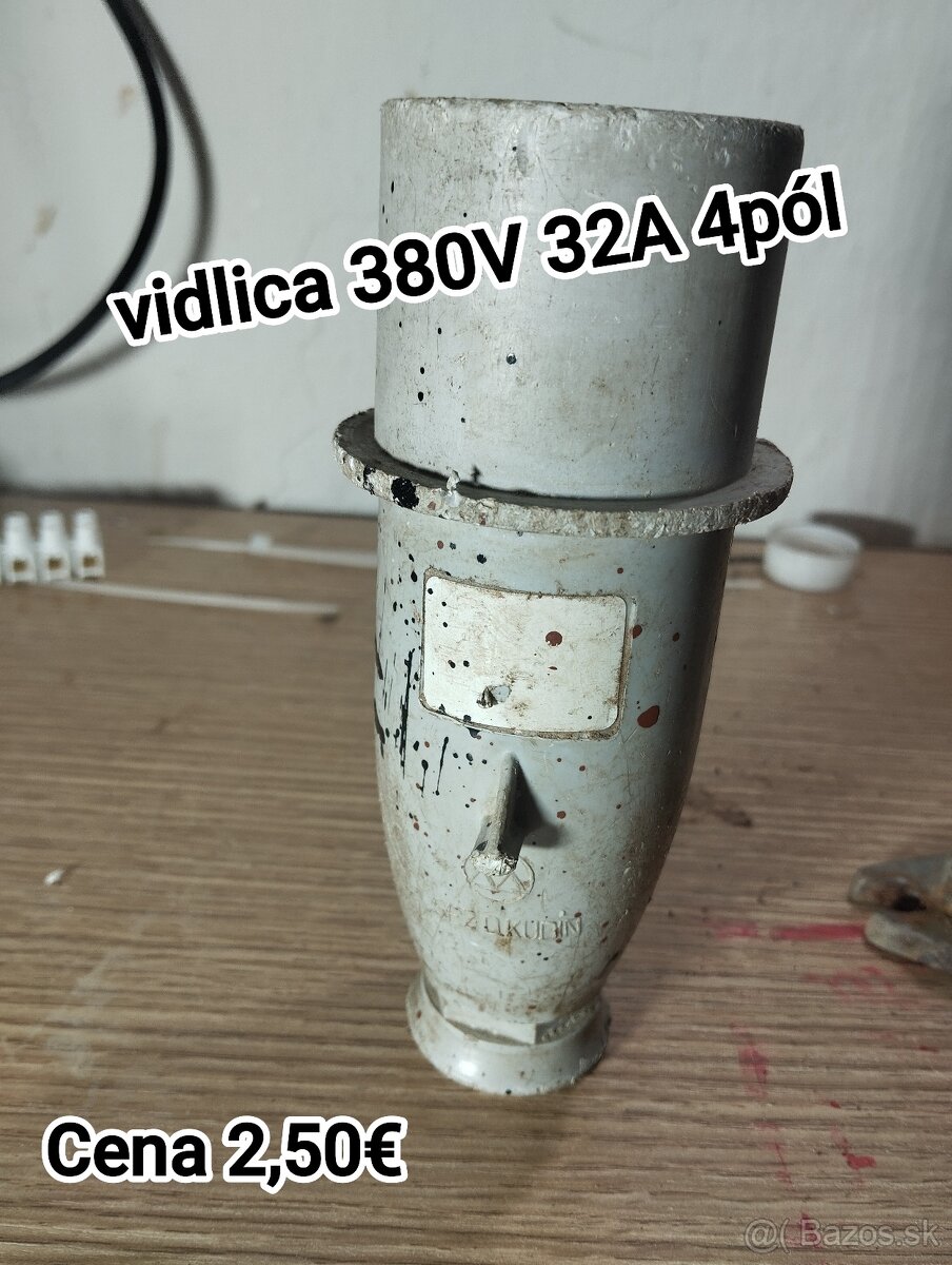 Staré elektroinštalačné kúsky - 3