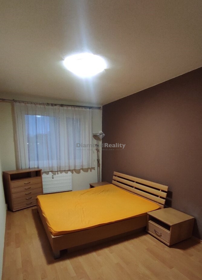 Na prenájom 3 izbový byt Nitra - 3