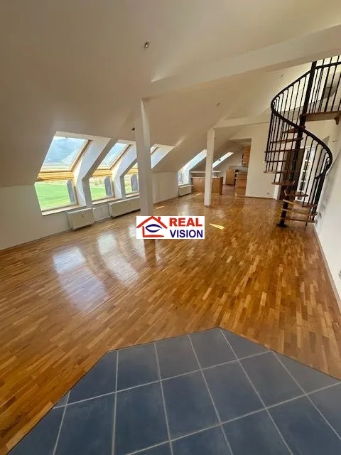 Skvelý byt v Poprade o výmere 179 m2 - Slnečnica - 3