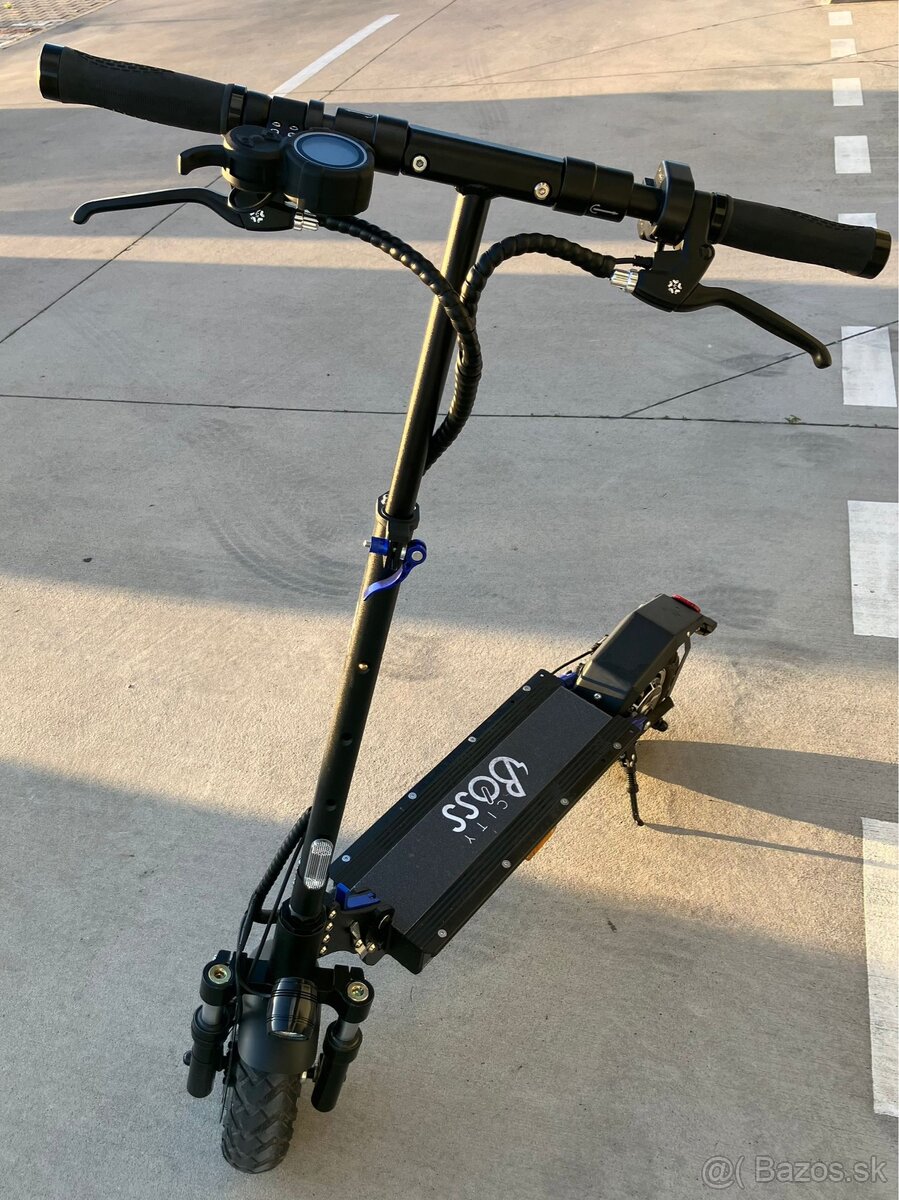 ELEKTRICKÁ KOLOBEŽKA CITY BOSS D1000LH ČIERN - 3