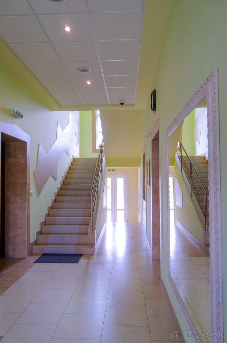 NOVÁ MERINA 46 lôžok vlastný parking Trenčín - 3