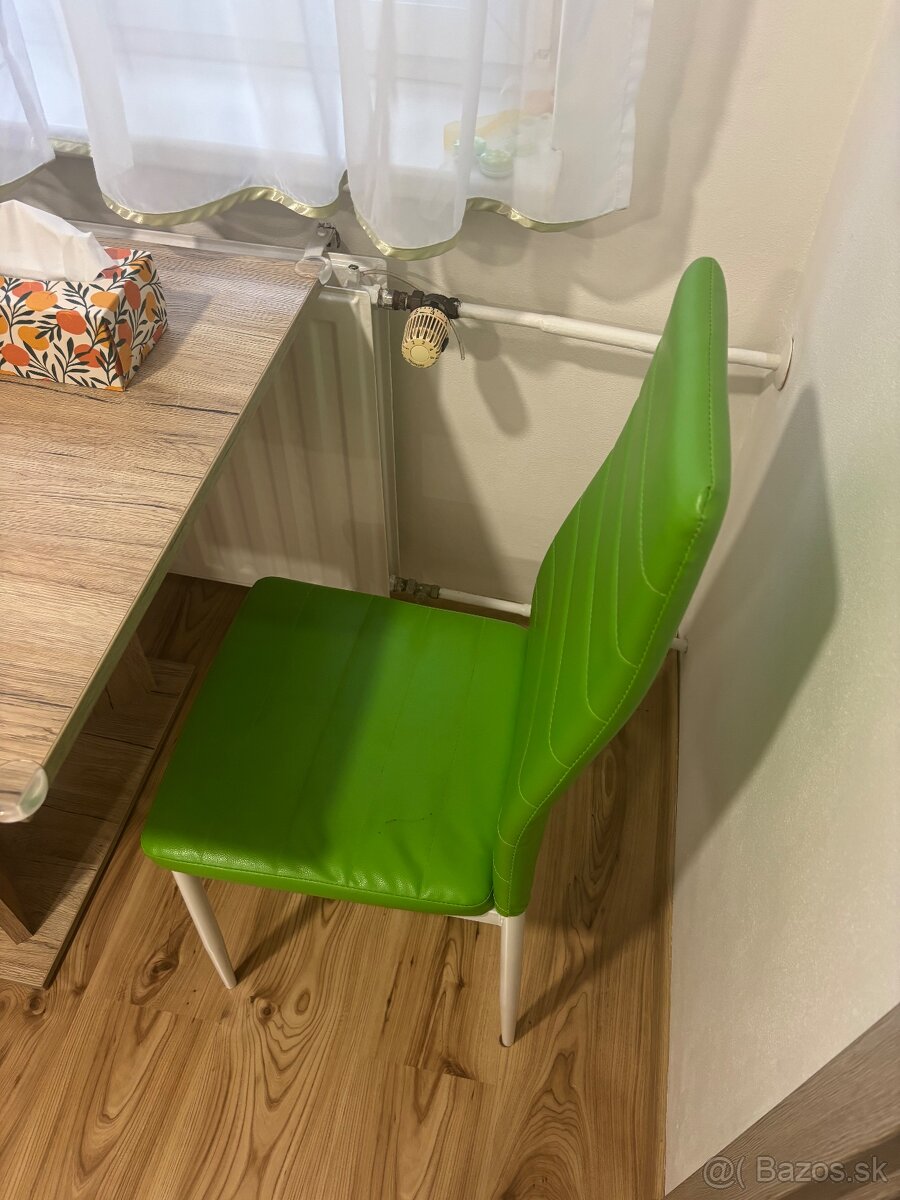 stolik so stolickami - 3
