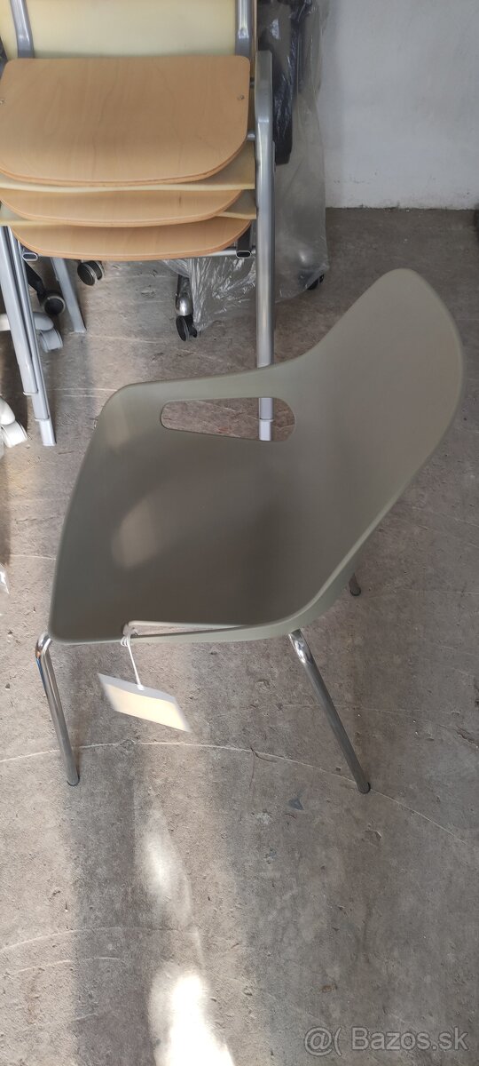 Stolička dizajnová - 3