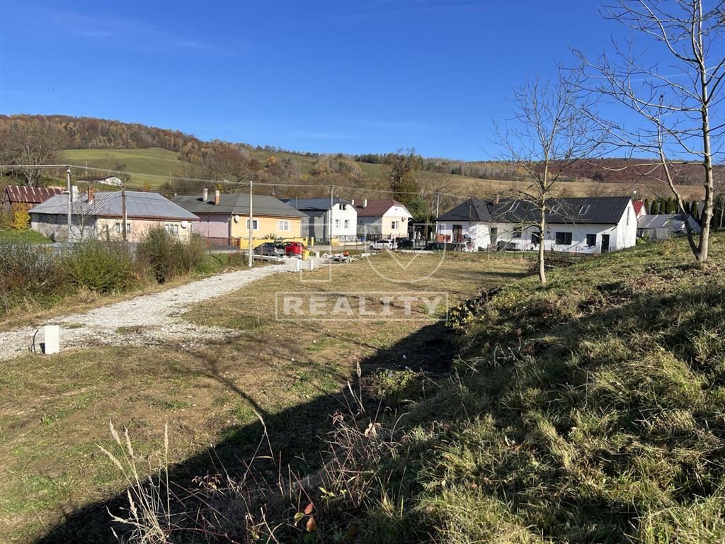 Veľký pozemok v centre obce Ďurďoš - 3