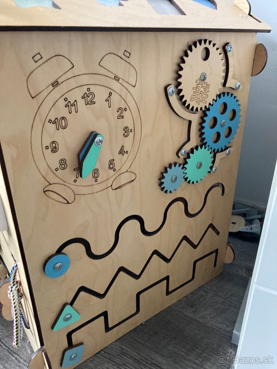 Predám drevený Montesori domček - 3