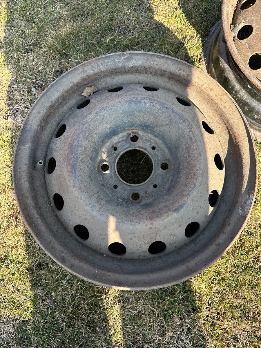 R14 4x108 ET 24 J5.5 Stredova 65.1mm - 3