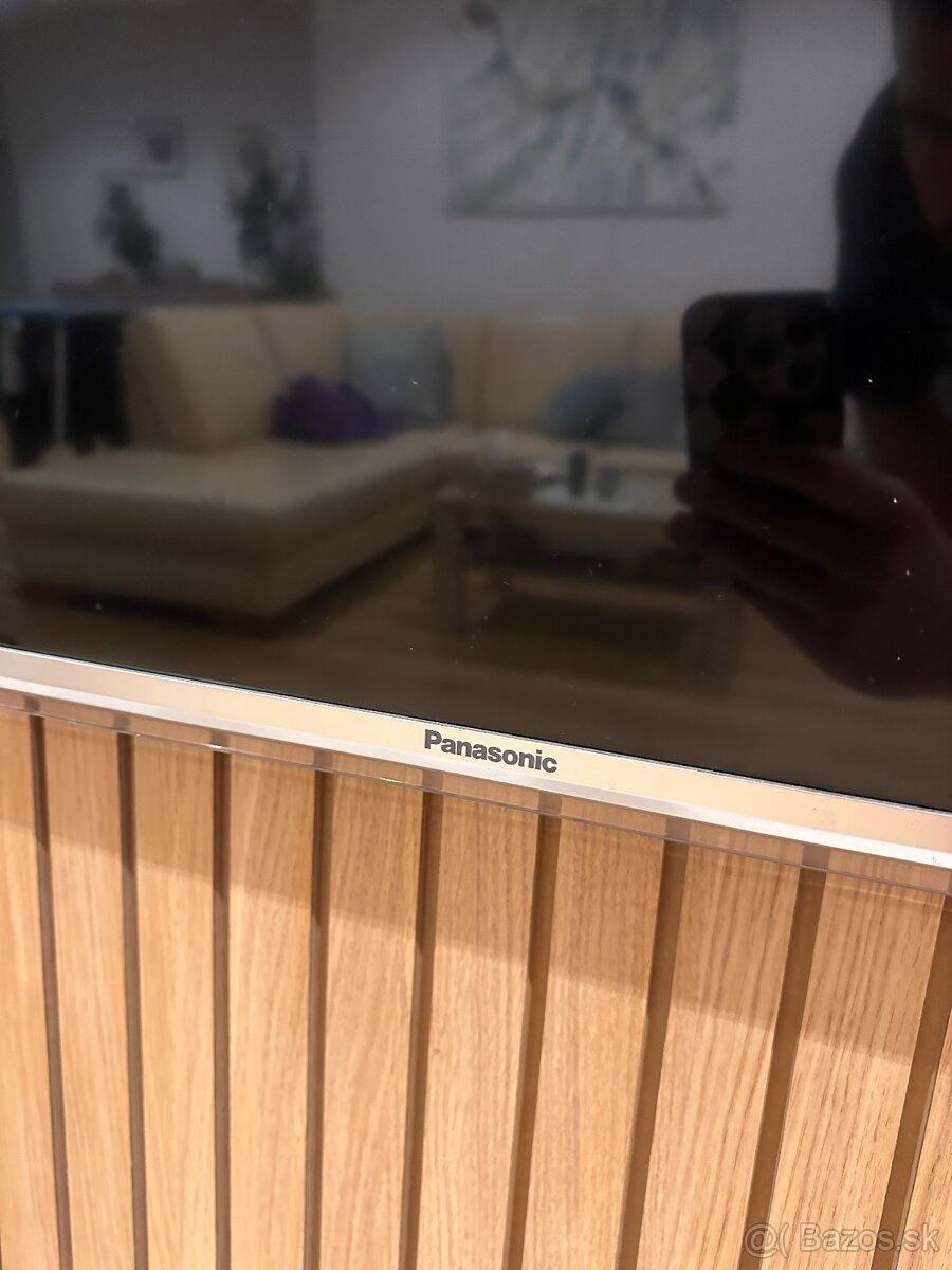 Panasonic TX-L47ET60E - 3