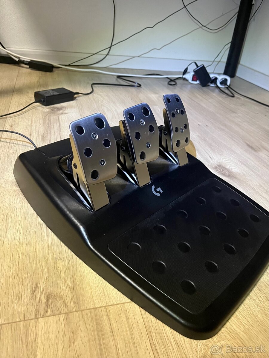 Logitech G923 Driving Force - 3