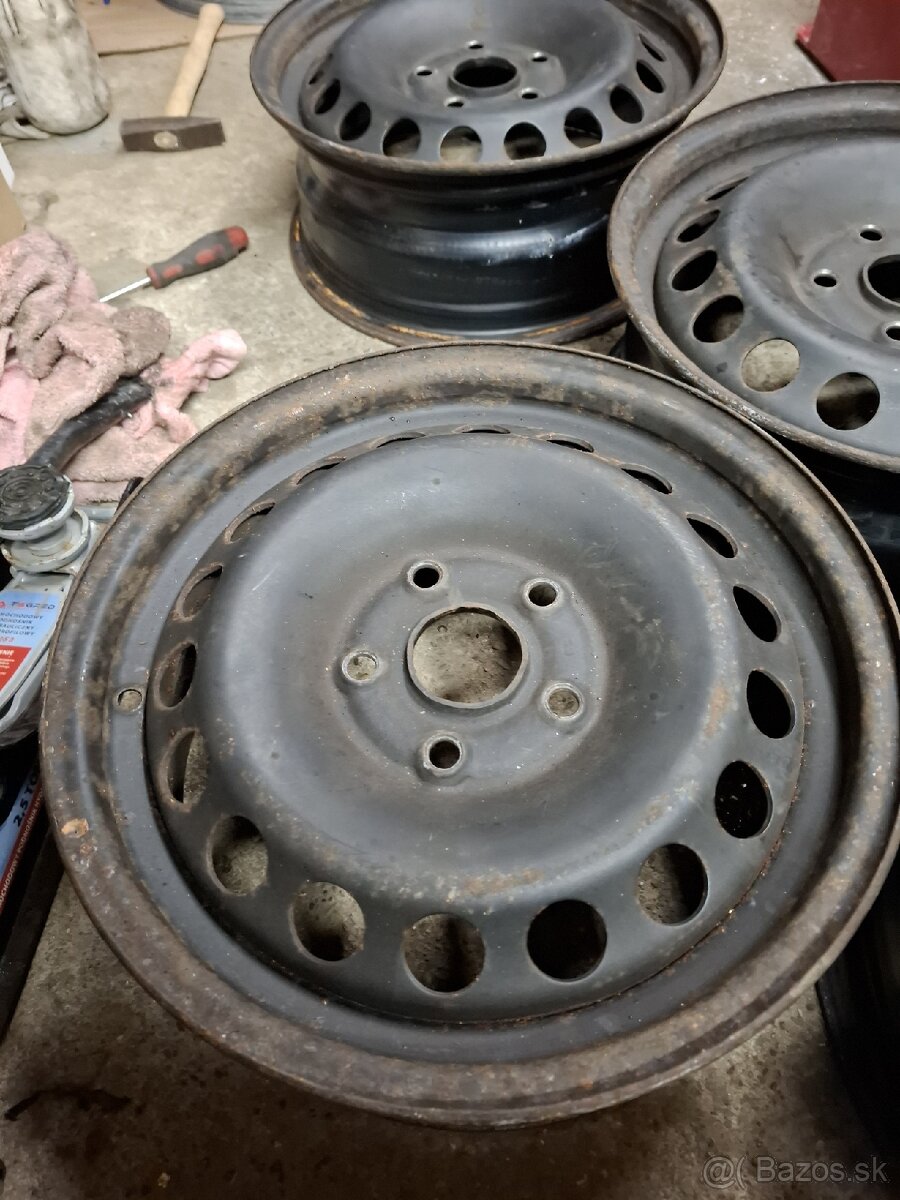 Plechové disky 5x112 R15 VW - 3