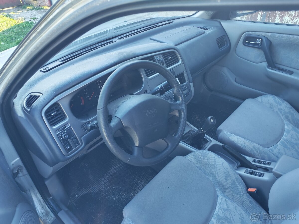 Nissan primera 2,0i - 3