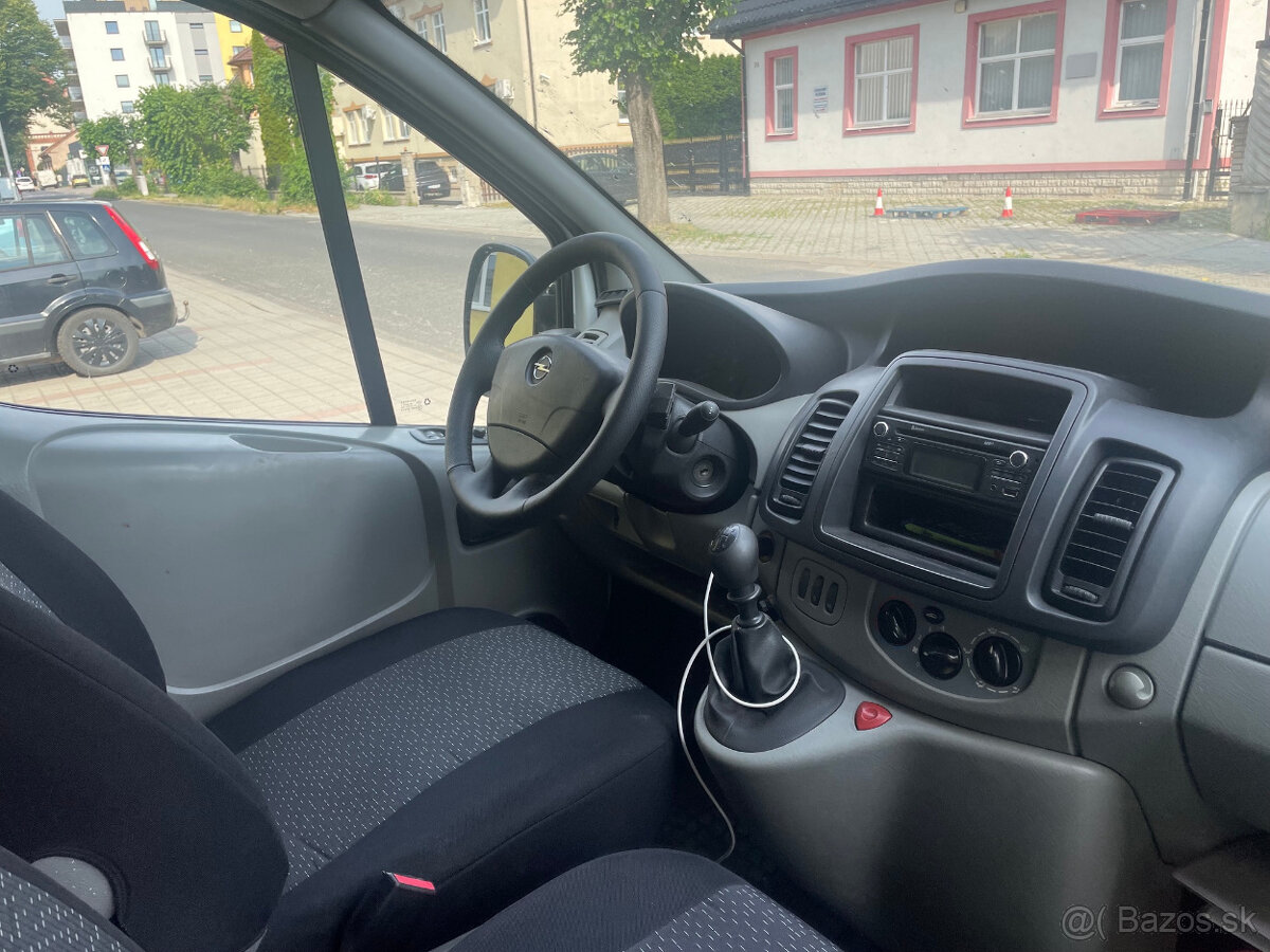 Vivaro Valník, 2.0 CDTI 84kW 2014 - 3