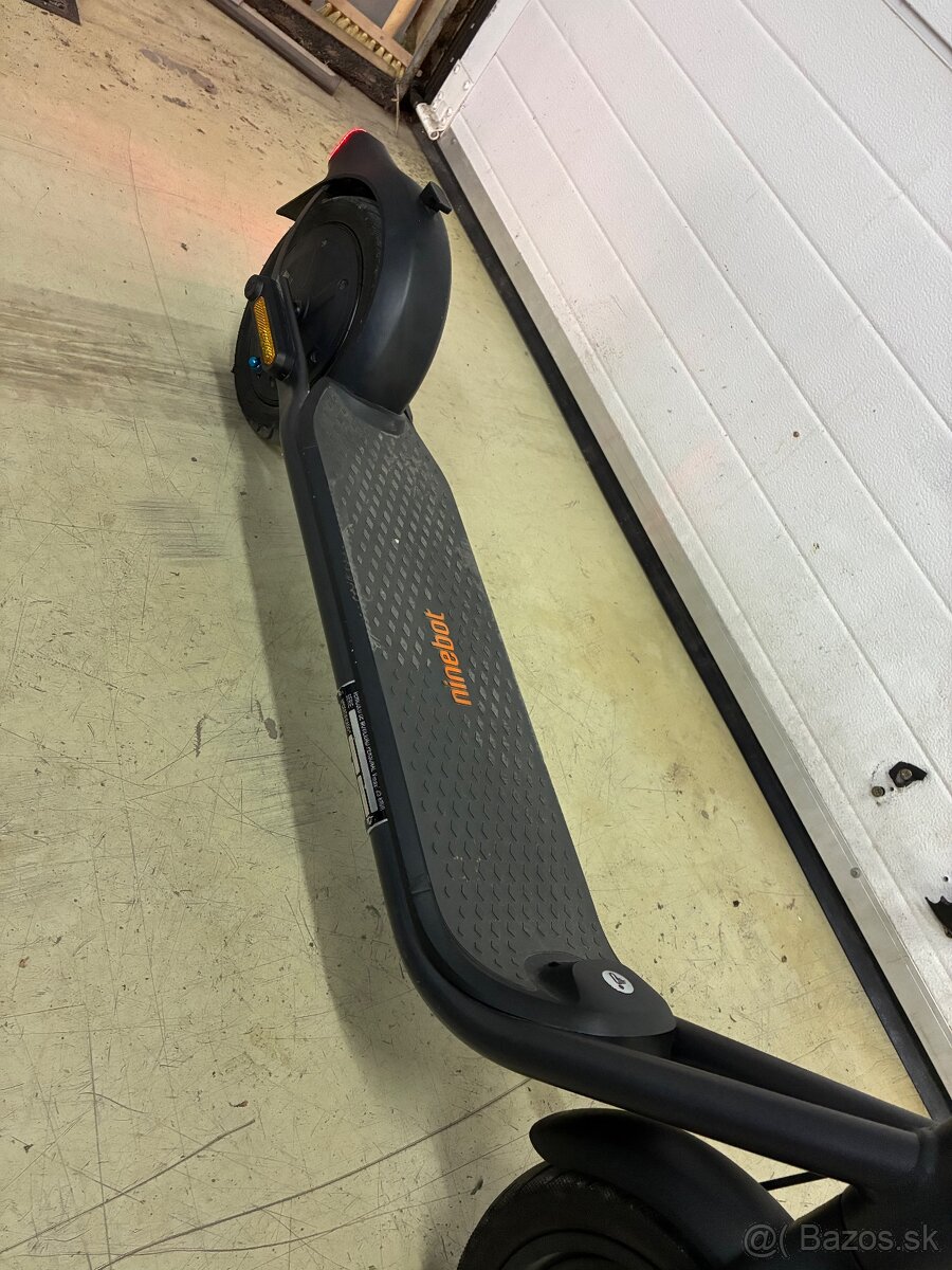 Segway Ninebot KickScooter - 3