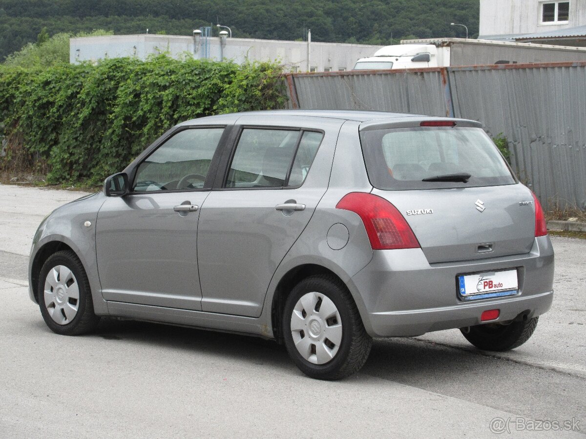 Suzuki Swift 1.3 16V - 3