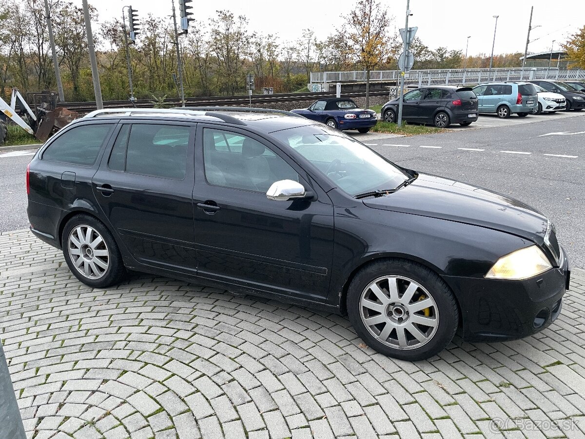Octavia 2 RS 2007 2.0tdi Pd - 3