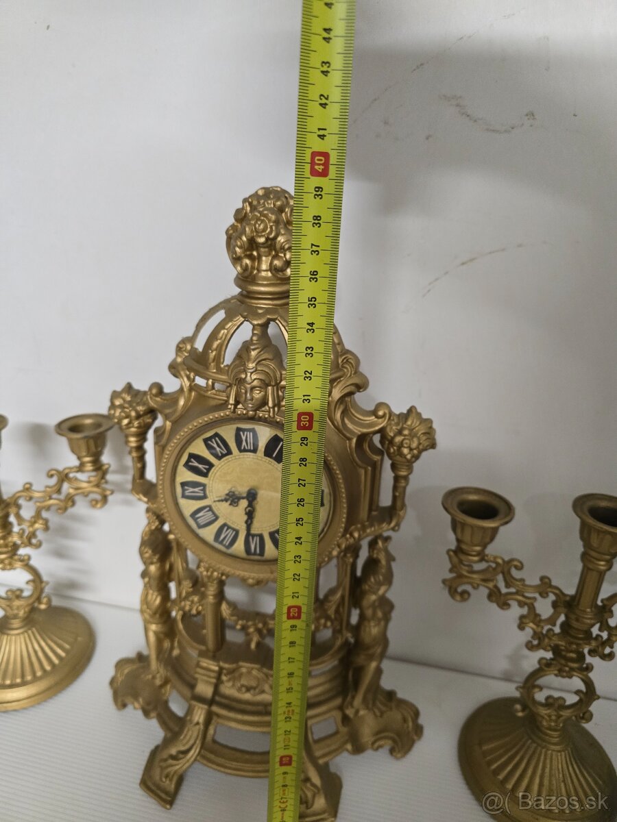 Hodiny a svietniky len ako dekoracia - 3