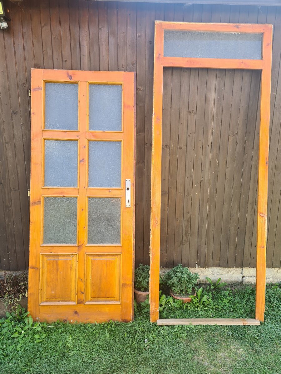 Predám drevené interiérové dvere s rámom - 3