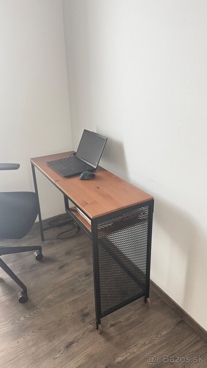 Pracovny stolik - 3