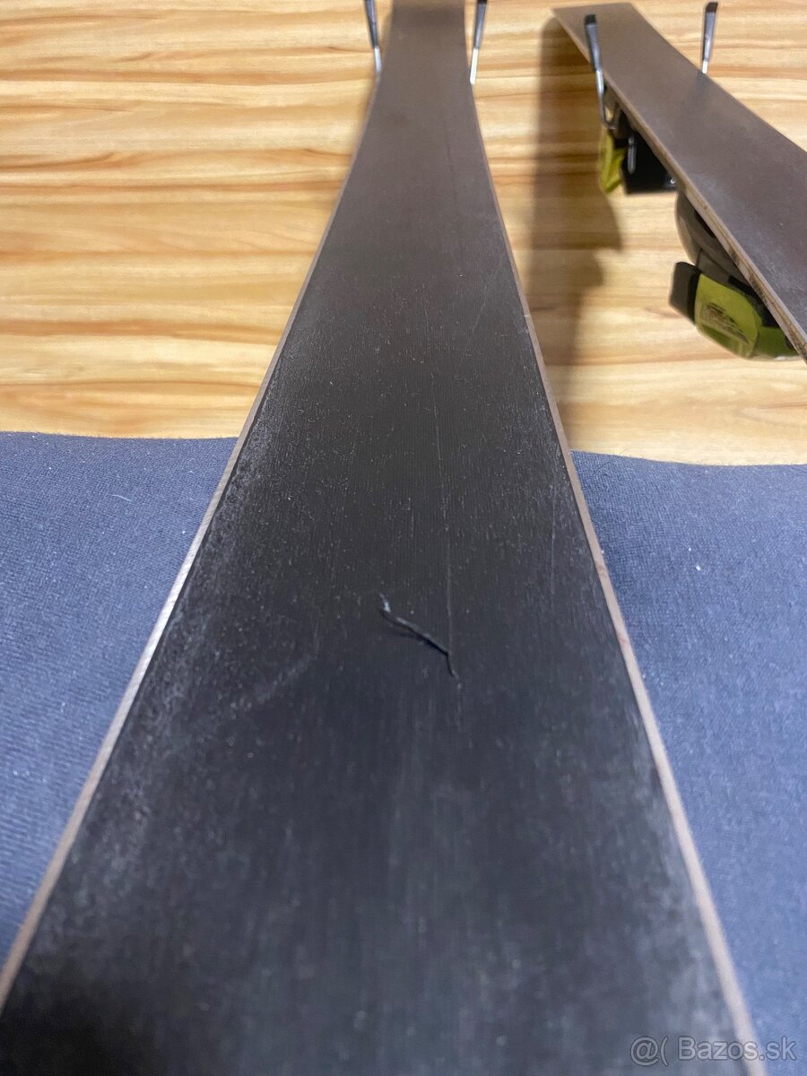 Lyžiarky a lyže - 3