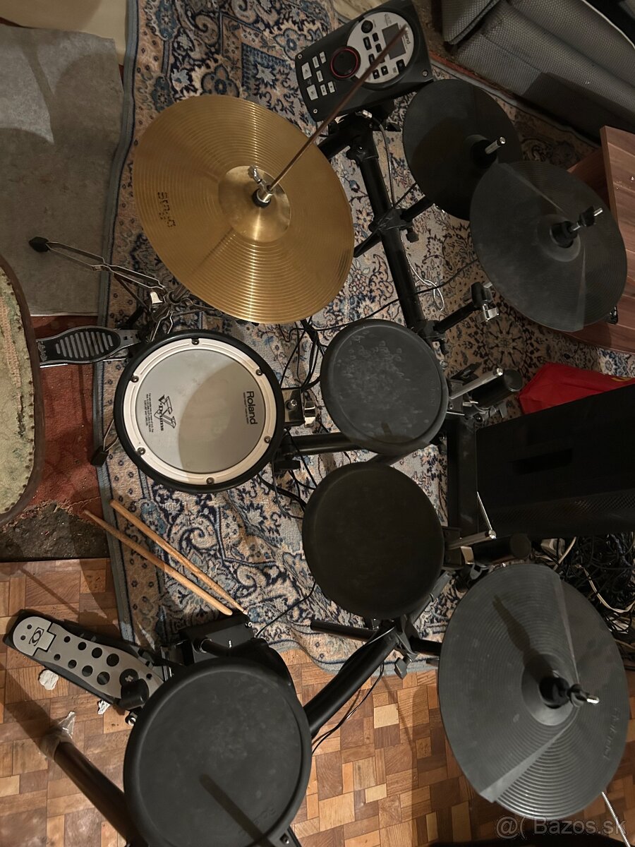 Roland dt11 - 3