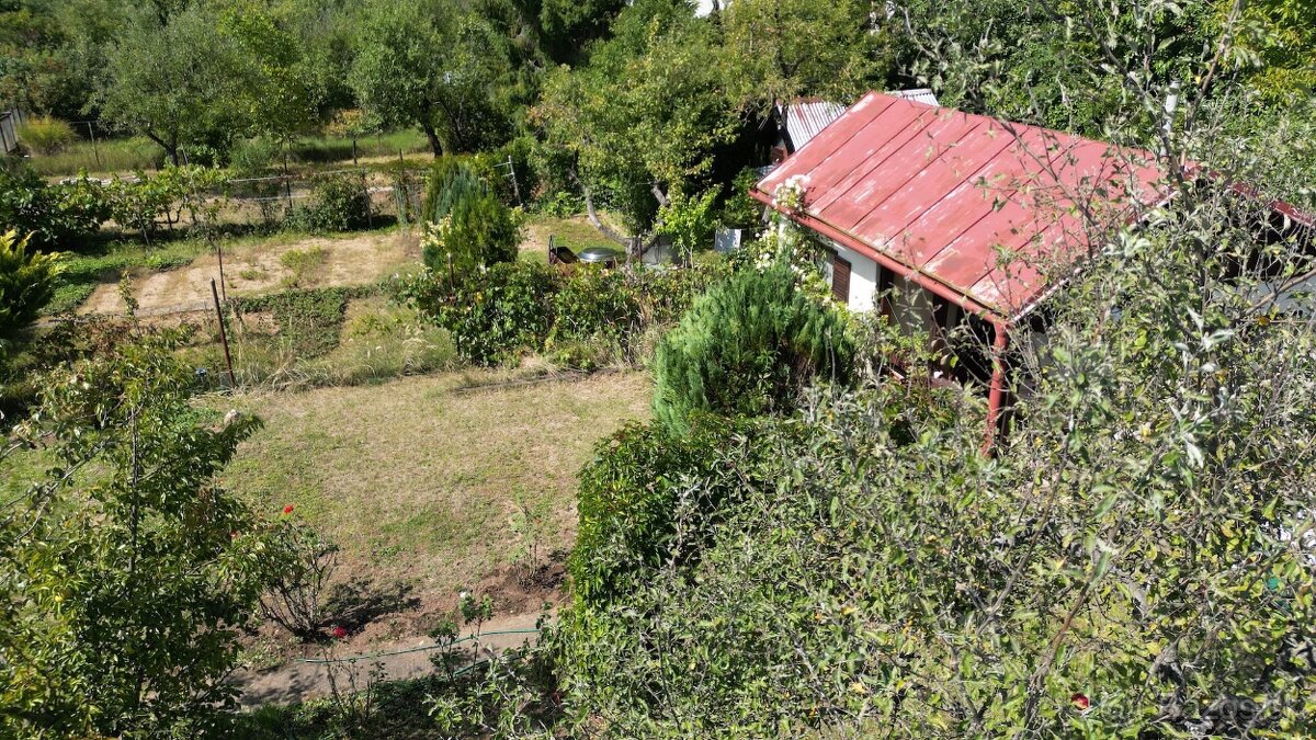 Rekreačná chata v Čani pri jazere s peknou záhradkou - 3