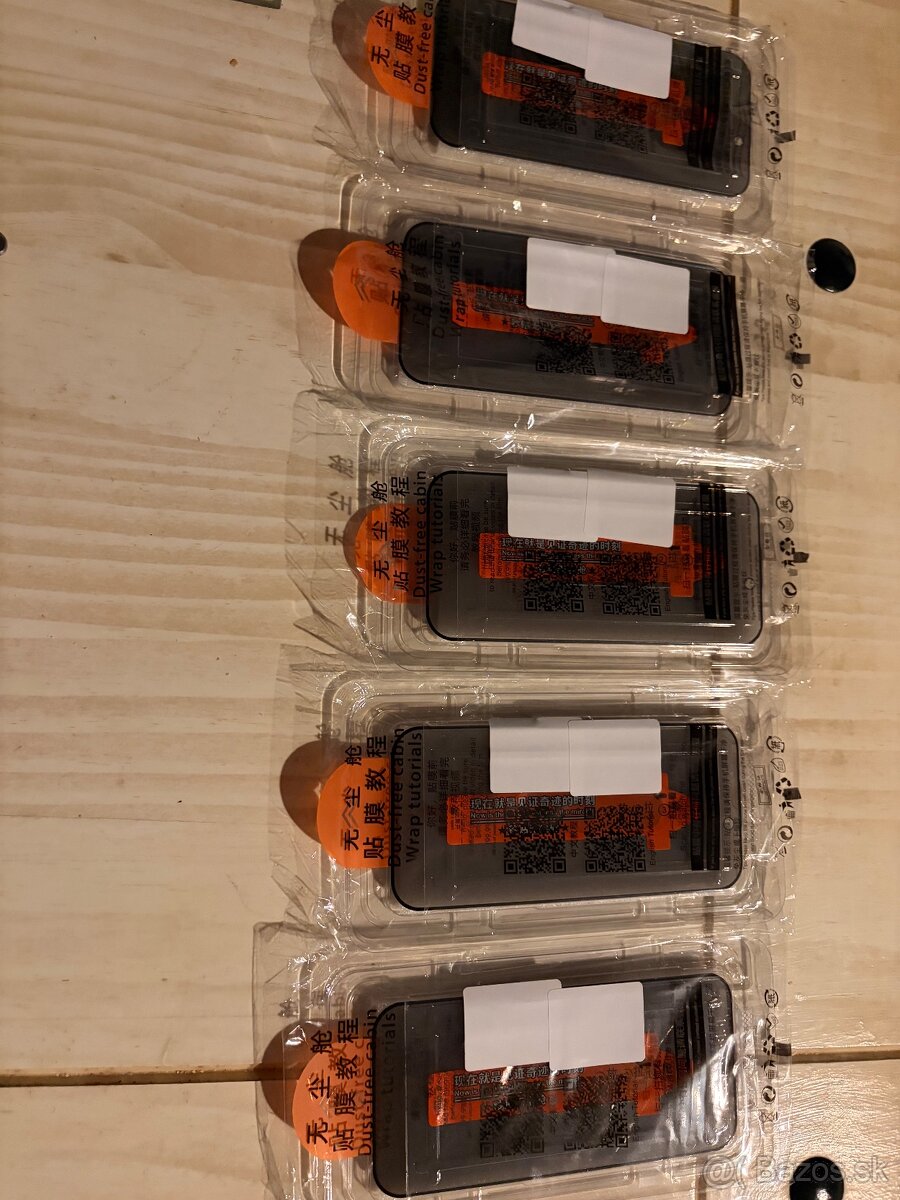 Ochranné sklo Apple Iphone 17Pro,17, 16Pro a 13 - 3