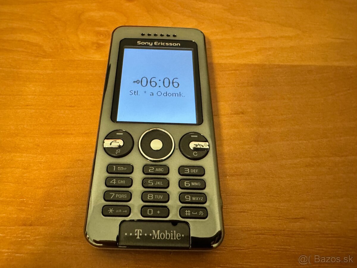 Sony Ericsson S302 - 3
