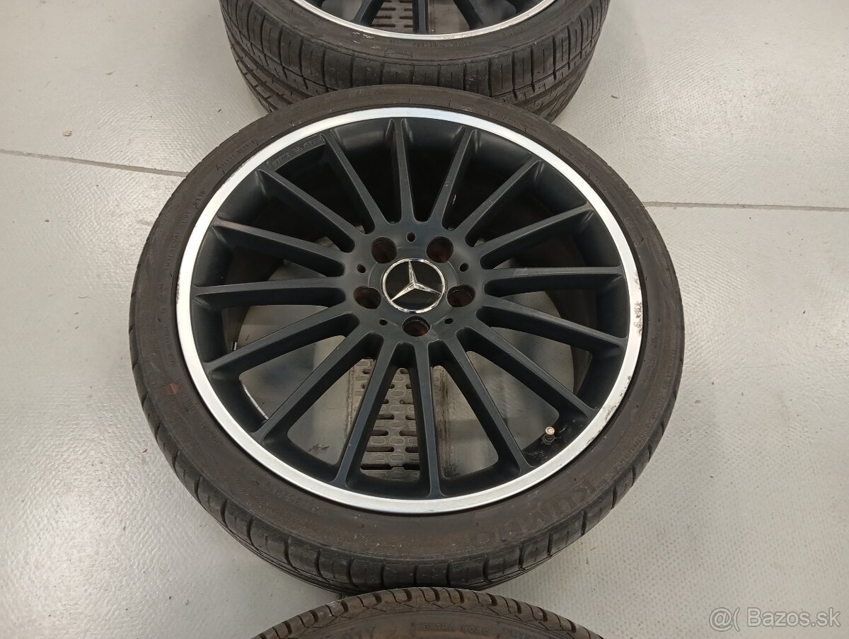 Mercedes AMG R19 - 3