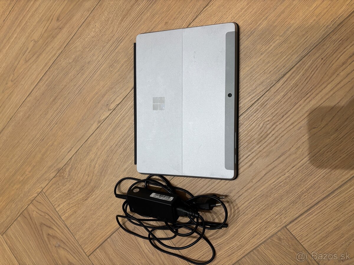 Microsoft Surface GO 3 - 3