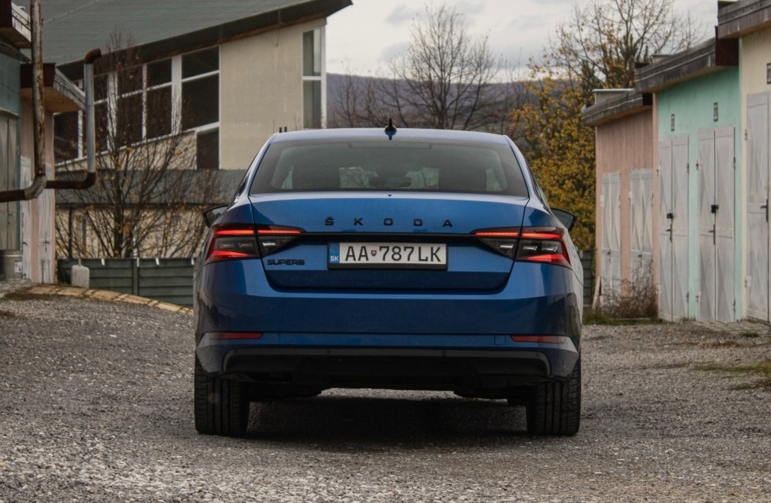 Škoda Superb 2.0 TDI DSG Style - 3