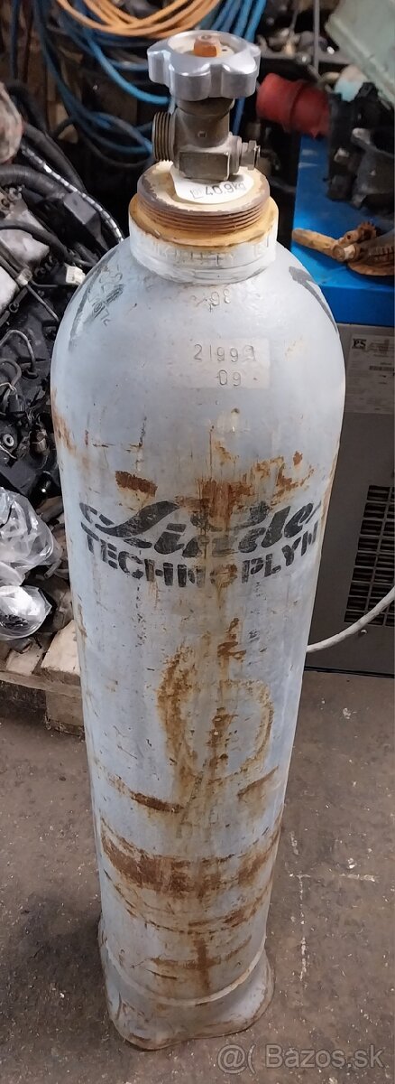 Fľaša CO2 plná s odstránenou rúrkou. - 3