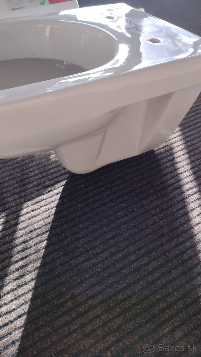 WC - 3