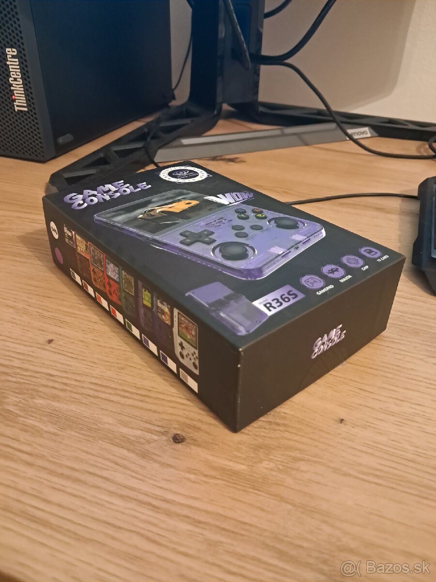 Game console R36s - 3