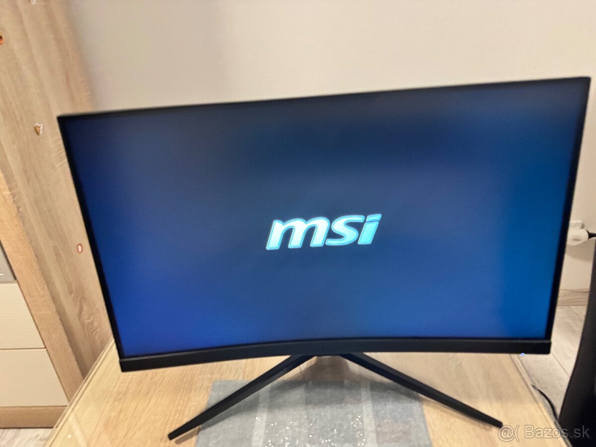 MSI G24C4 - 3