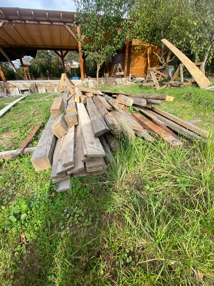 Hranoly, laty dosky na šalung - 3